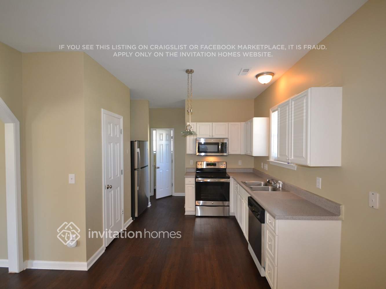 Building Photo - 1305 Heritage Manor Dr