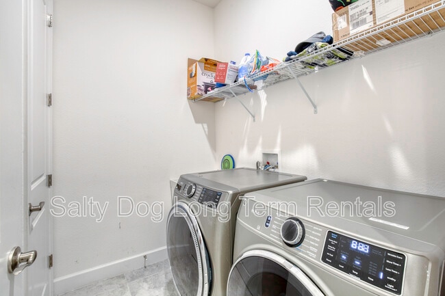 Building Photo - 394 Aquamarine Wy