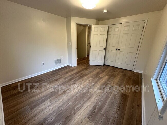 Building Photo - 80 Ridge Rd