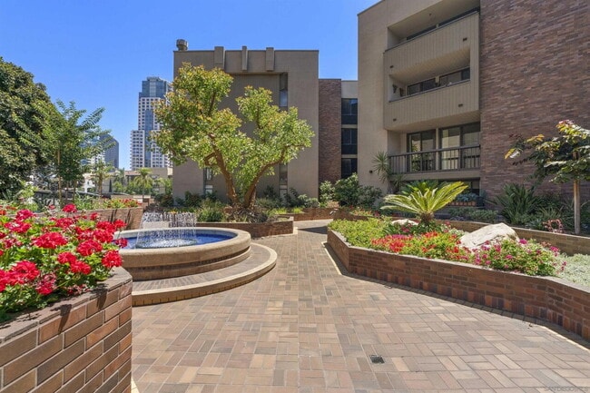 Building Photo - "Chic 800 Sq Ft Downtown San Diego Retreat...