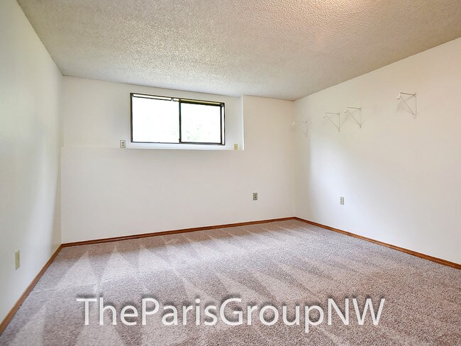 Building Photo - 14655 NE 179th St