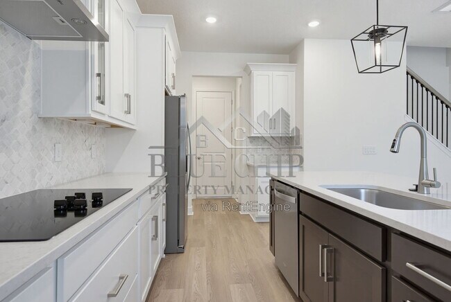 Building Photo - 1217 Pampus Dr
