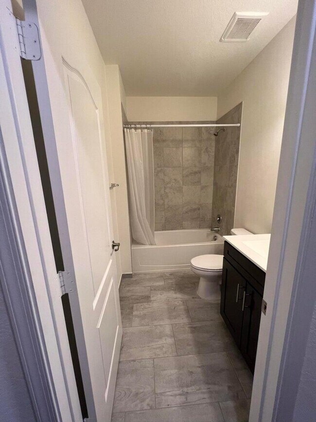 Building Photo - 12972 Anthorne Ln