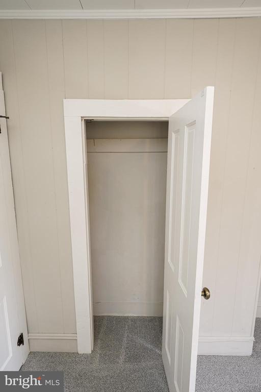 Building Photo - 305 E Pine St