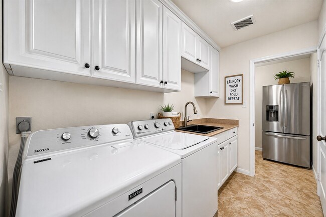 Building Photo - 1103 Parkhaven Ln