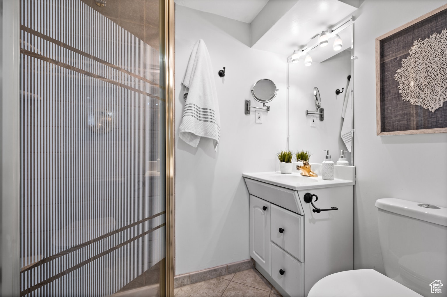 Downstairs bathroom - 2792 S Imperial St