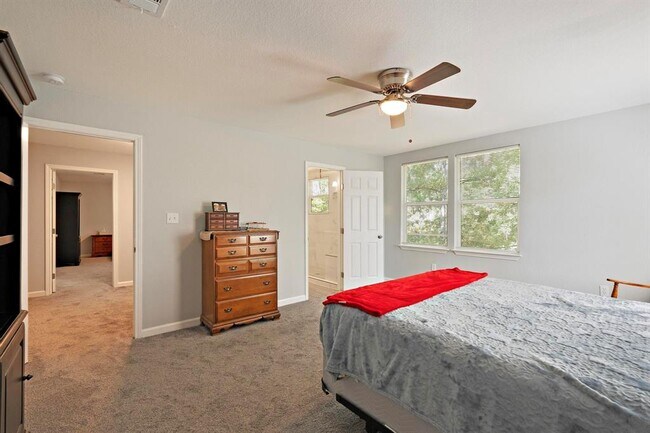 Building Photo - 119 N Kanaio Dr