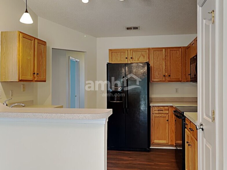 Building Photo - 212 Marcie Rush Ln