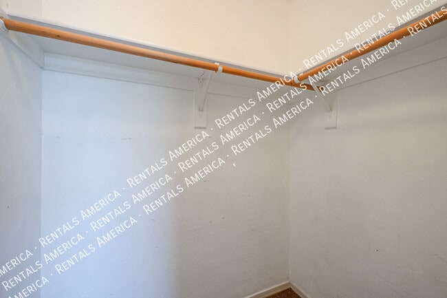 Building Photo - 21004 N Sansom Dr