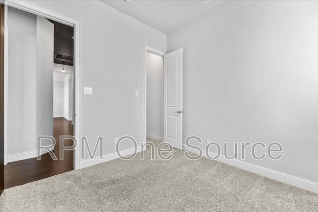 Building Photo - 6320 Starr Dr.