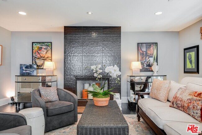 Building Photo - 2962 Valmere Dr