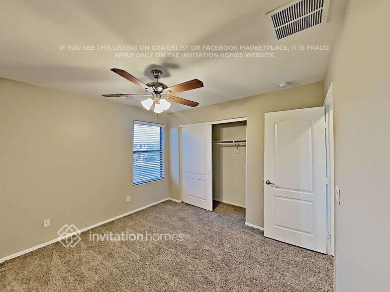 Building Photo - 3351 E Oakland St