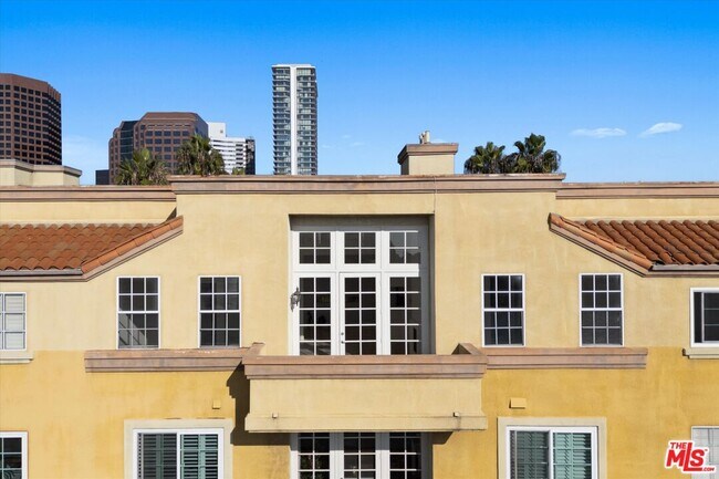 Building Photo - 1225 Armacost Ave