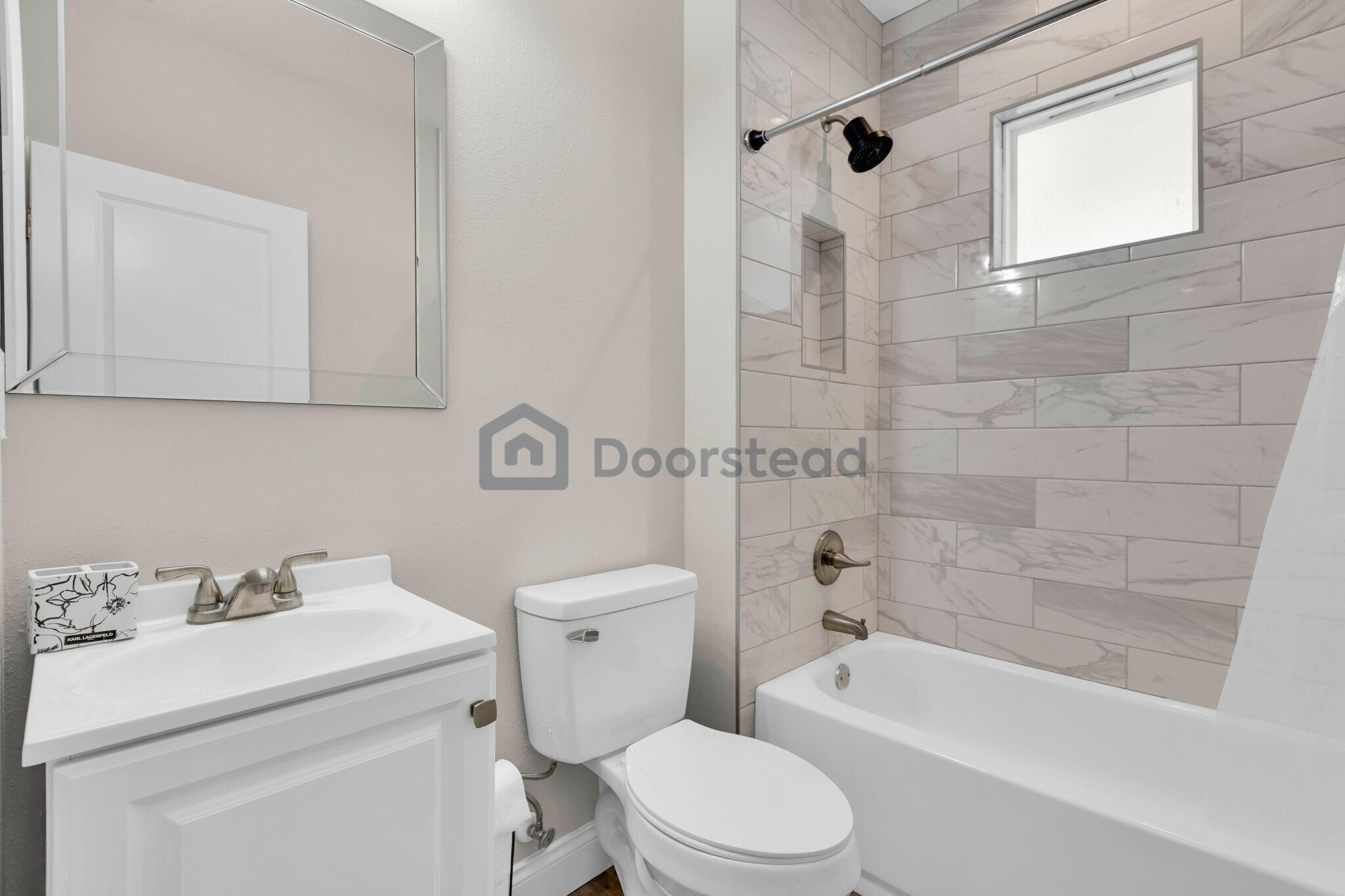 Building Photo - 4114 N Nebraska Ave