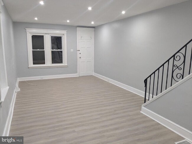 Building Photo - 1168 Mechanic St