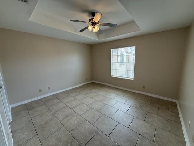 Building Photo - 2720 Camelot Dr