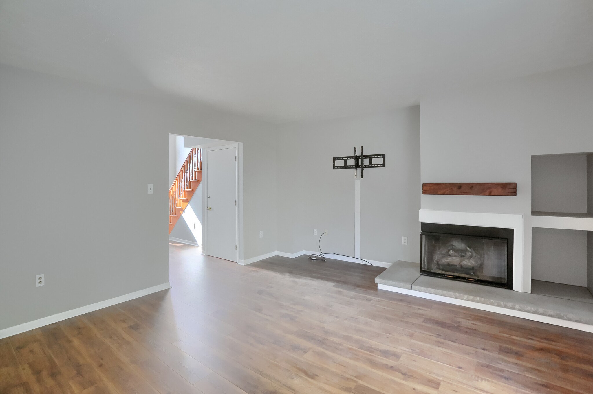 Building Photo - 2624 Hunters Point Dr