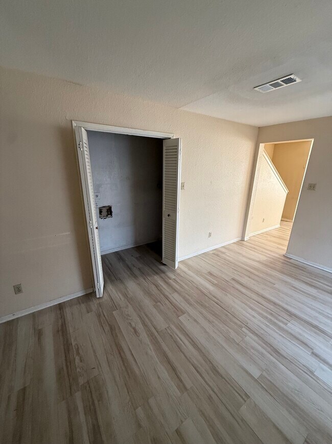 Building Photo - 534-536 Seagoville