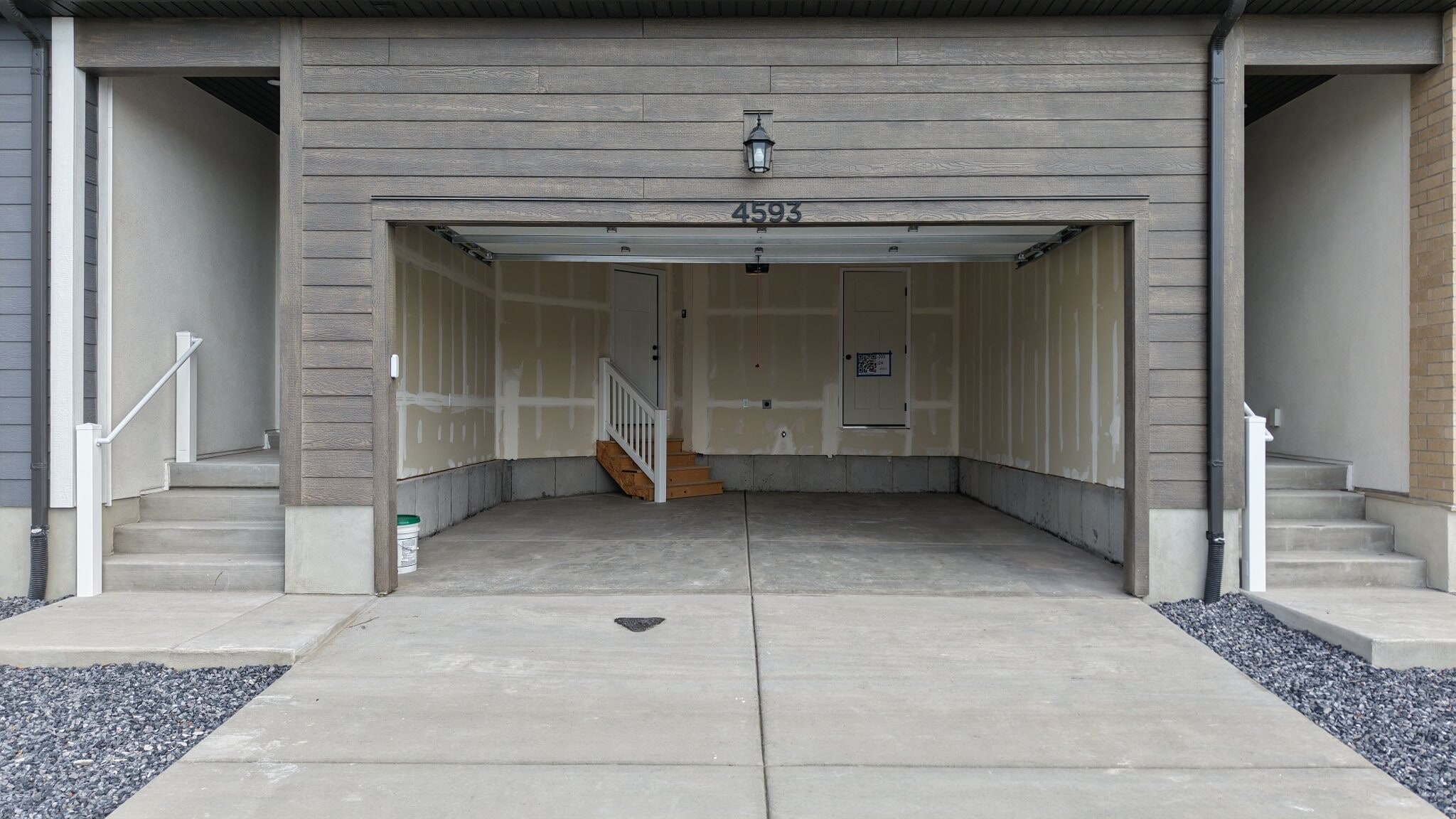 Building Photo - 4593 Olive Ave