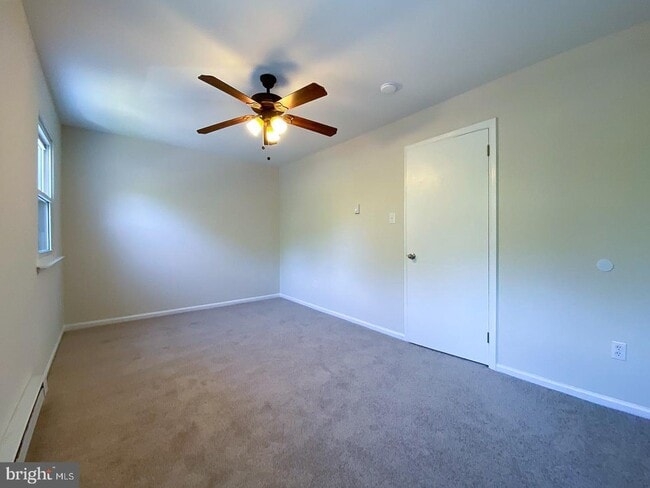 Building Photo - 366 Bala Terrace E