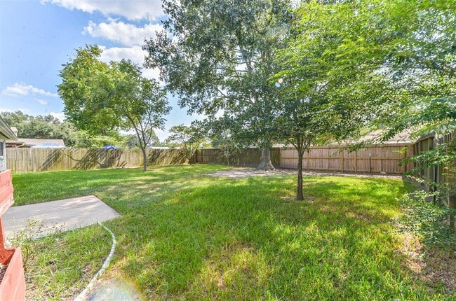 Building Photo - 5347 Lincoln Green Dr