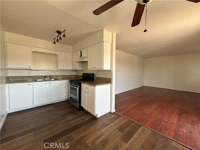 Building Photo - 5941 Limonite Ave