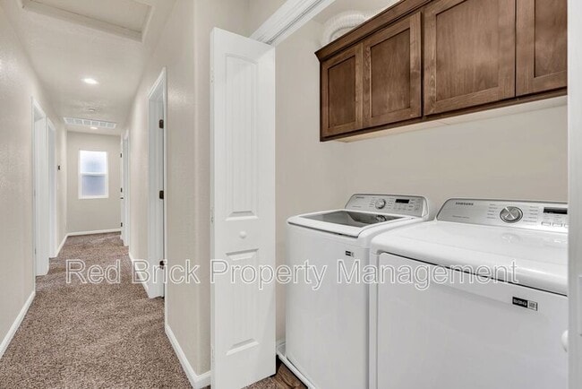 Building Photo - 3665 Venice Ave