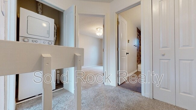 Building Photo - 1297 Vondelpark Dr