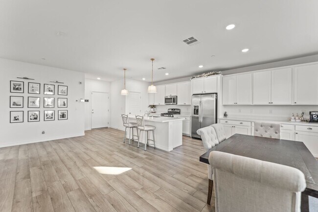 Building Photo - New Build, 4 bedroom, 3 full bathroom in the Master Planned Community; Landmark at Black Mountain...