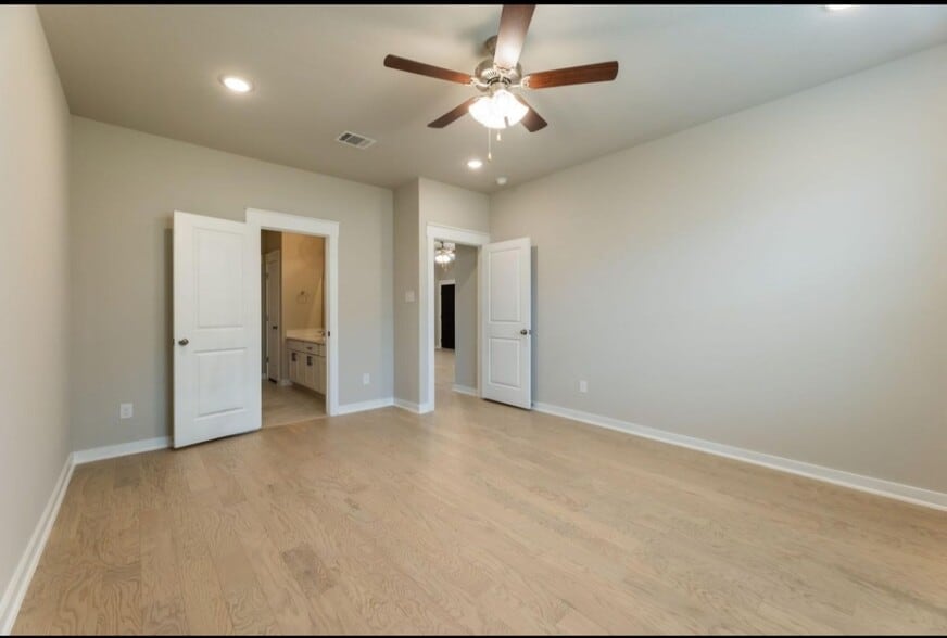 Building Photo - 1527 Fenton Hill Dr