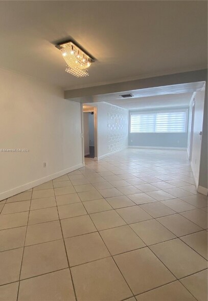Building Photo - 6175 NW 186th St