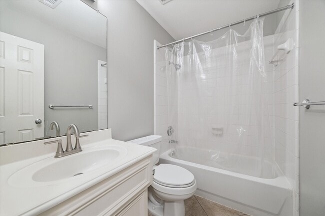 Building Photo - 2219 Runnels St