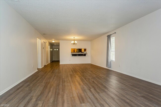 Building Photo - 2 br, 2 bath Condo - 540 Belltower Avenue J-1