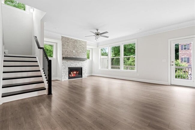 Building Photo - 2560 Clairebrooke Bnd