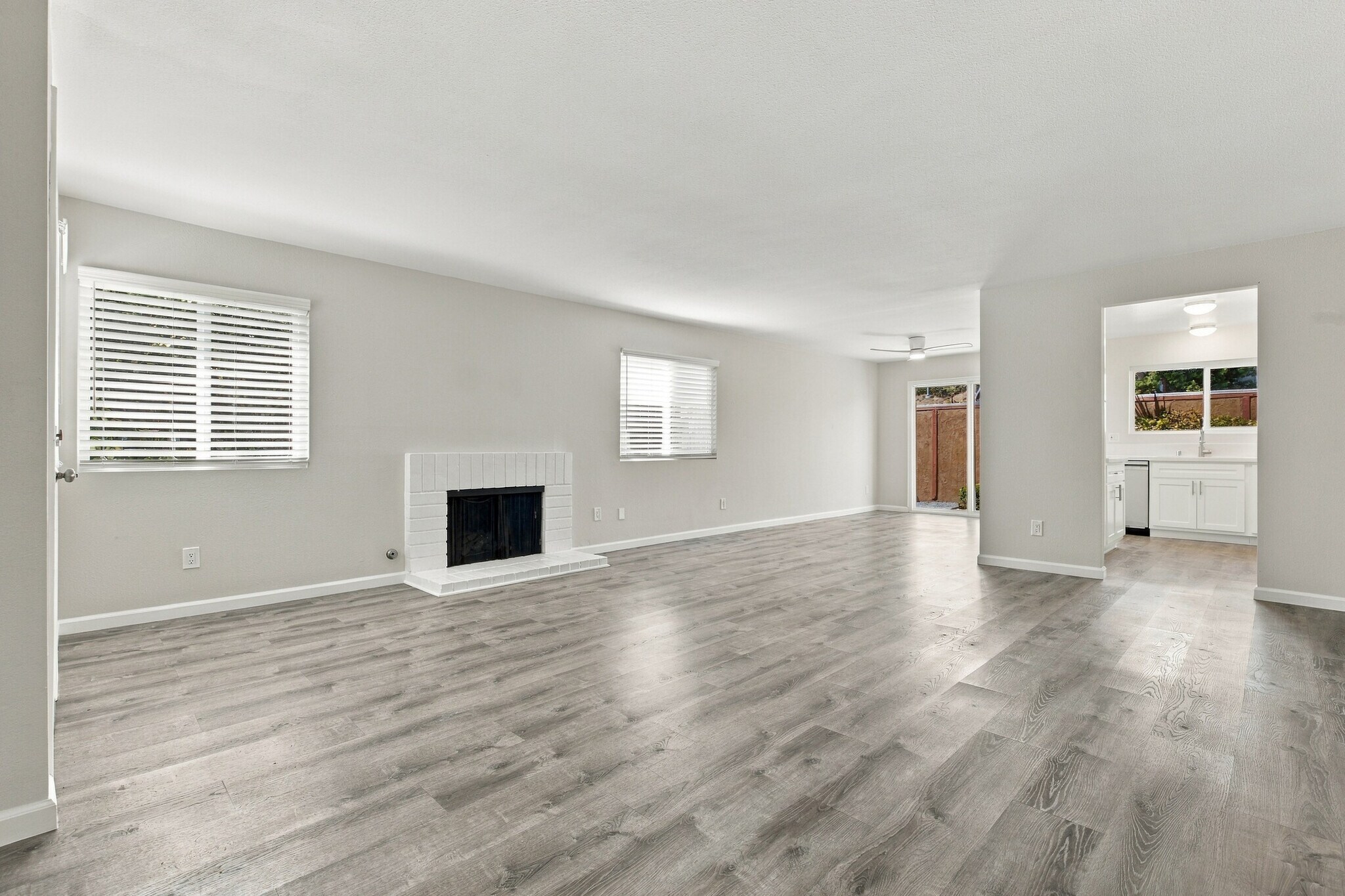 Building Photo - 3005 Jeffrey Dr