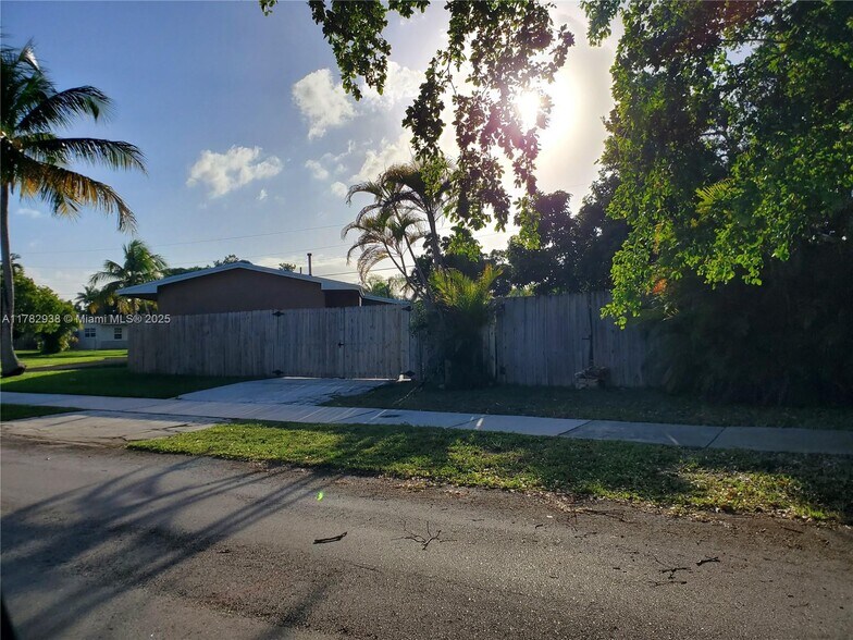 Building Photo - 9401 SW 181st St