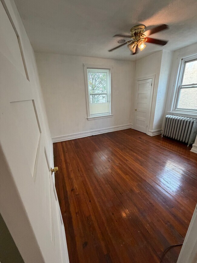 Building Photo - 5933 Carpenter St