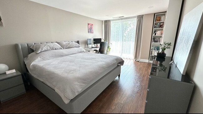 Building Photo - 190 S Wood Dale Rd