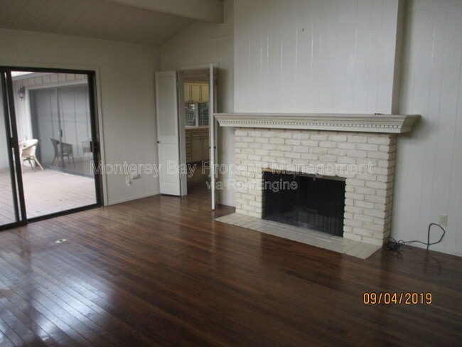 Building Photo - 3NW Guadalupe Ave