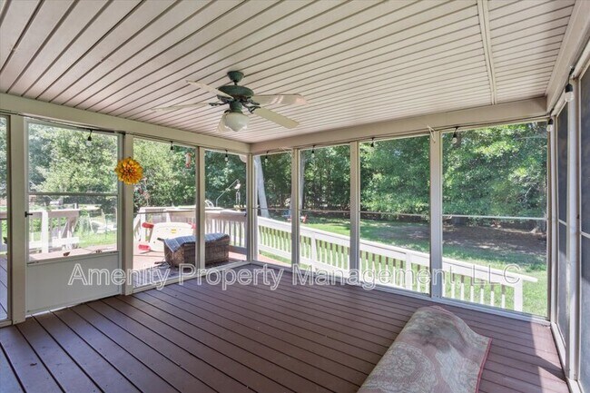 Building Photo - 203 Water Fowl Dr