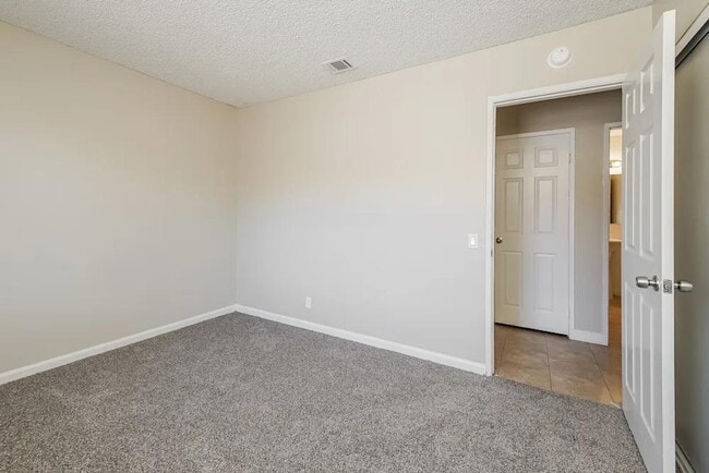 Building Photo - 625 Bismark Ave