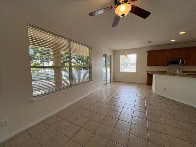 Building Photo - 554 Hiawatha Palm Pl