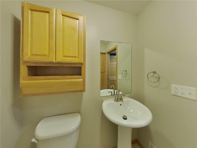 Building Photo - 10420 Karston Ave NE