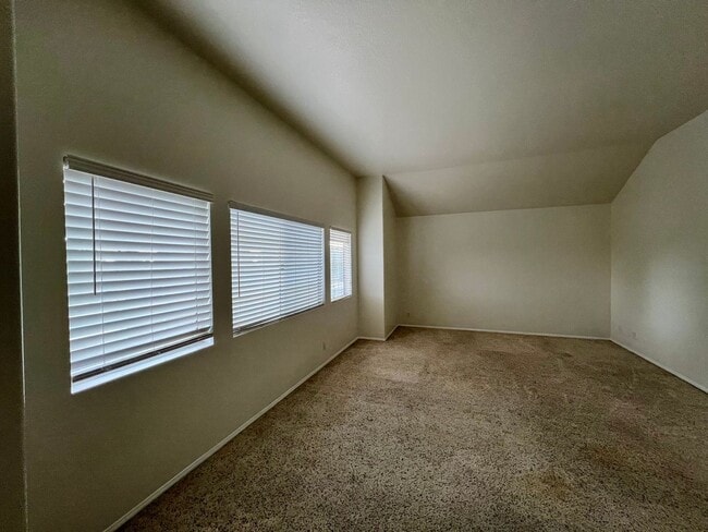 Building Photo - Beautiful 4 Bedroom Single Family Home with Pool and Pool Service Included for Lease in Rancho Cu...