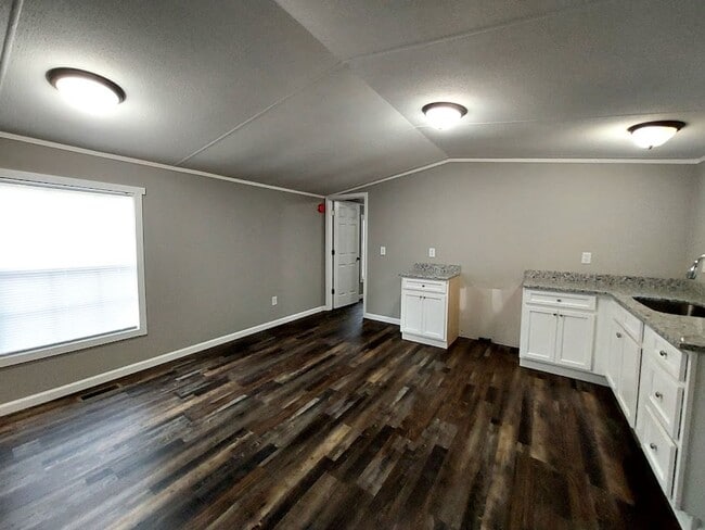 Building Photo - 128 Arthur Davis Cir