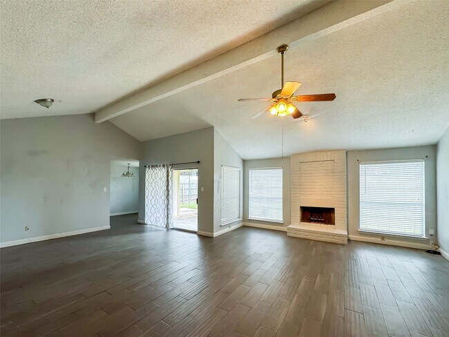 Building Photo - 12051 Creekhurst Dr