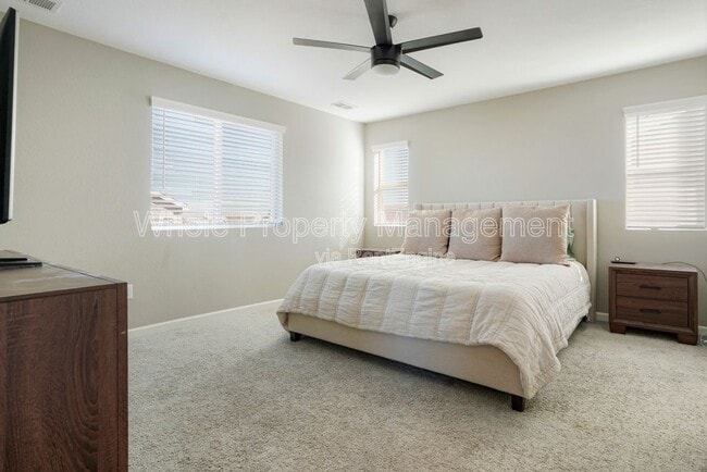 Building Photo - 27837 E 9th Ln