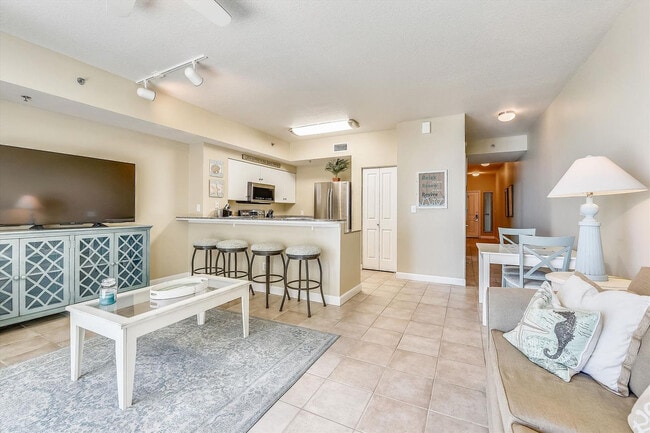 Building Photo - 104 Gulfside Ct