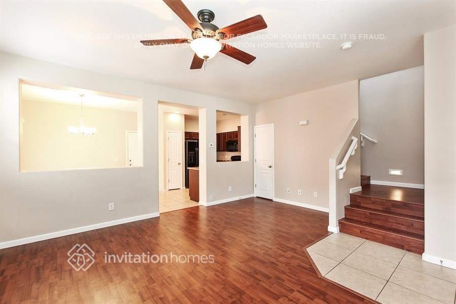 Building Photo - 3915 S Napa Ln