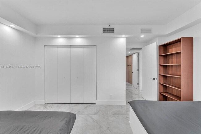 Building Photo - 19355 Turnberry Way